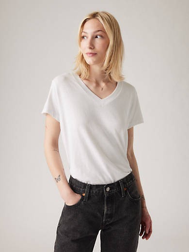 levis t-shirt boxy vneck white levis t-shirt boxy vneck white
